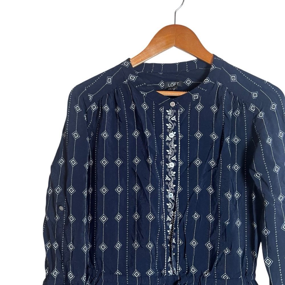 Loft navy patterned‎ romper. Size xs - Picture 2 of 8